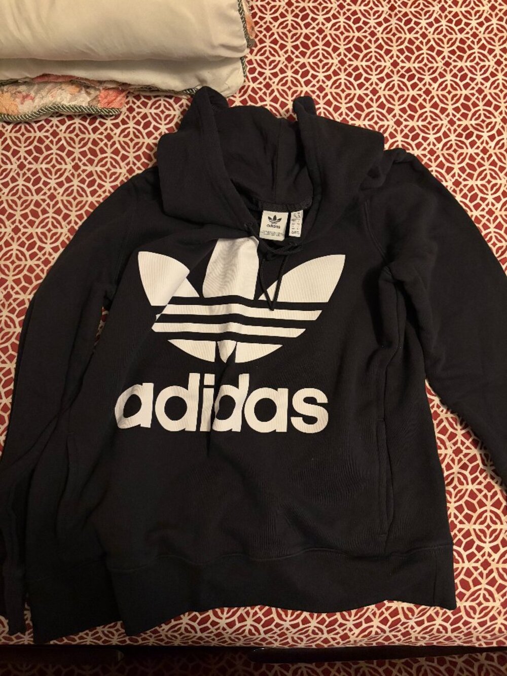Brand New Adidas logo hoodie in Size Large